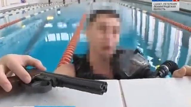 Учения боевых пловцов Ленинградской военно-морской базы прошли в Кронштадте (16 февраля 2016 года) смотреть онлайн