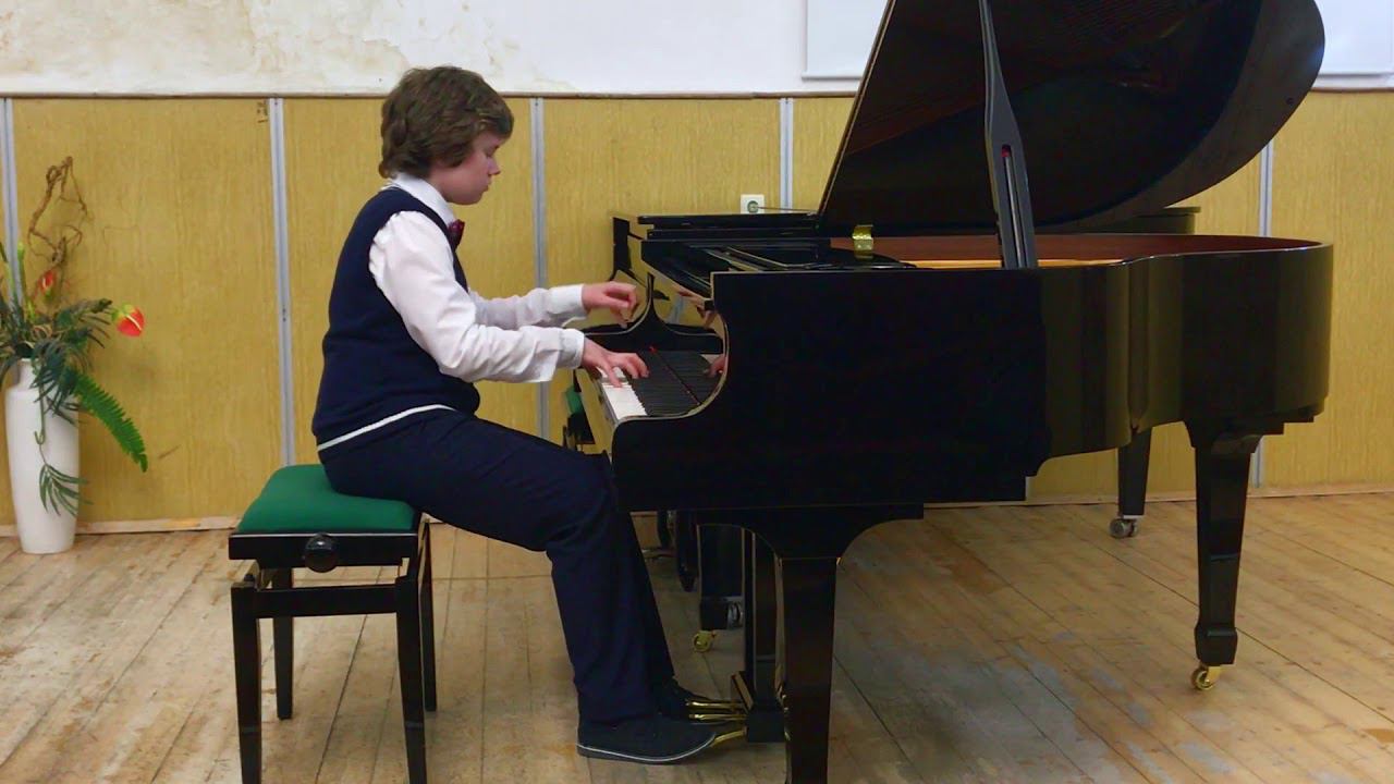 Л.Бетховен Соната ор.2, N1 (1ч), Р.Глиэр Мелодия соч. 99, N 2 ,исп. И. Сержантов, преп.Попкова И. Н. смотреть онлайн