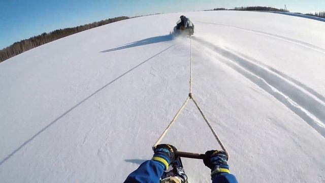 На сноуборде за снегоходом. смотреть онлайн