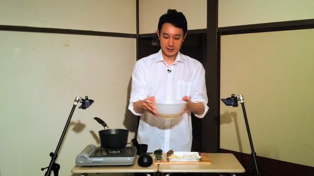Easy Miso Soup Recipe (Simple Miso Soup with Tofu and Wakame Seaweed) | Cooking with Dog