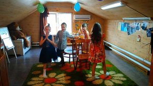 играем в музыкальные стулья!