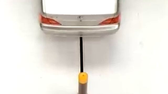 Crash Test 2001 Lexus LS 400 (5 M.P.H) Rear into Pole IIHS смотреть онлайн