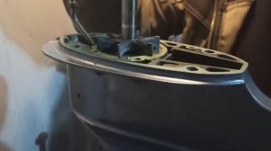 Замена крыльчатки помпы на лодочном моторе Yamaha 20 CMHS.