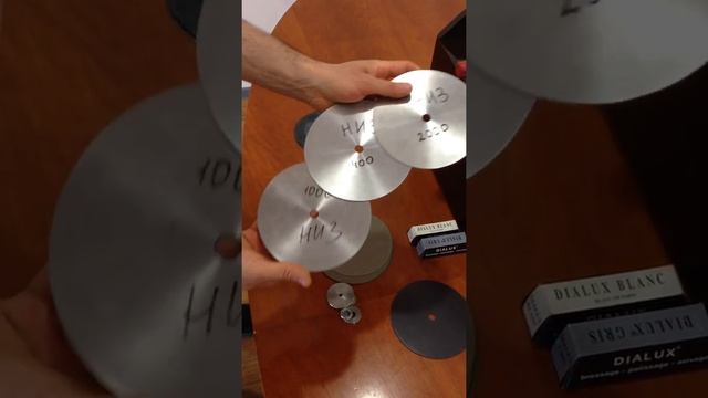 Станок для заточки парикмахерских ножниц и маникюрных инструментов и.т.д смотреть онлайн