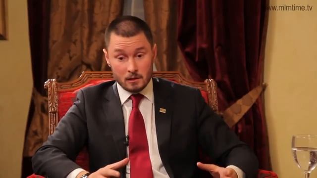 Как работает финансовая пирамида / Что такое финансовая пирамида