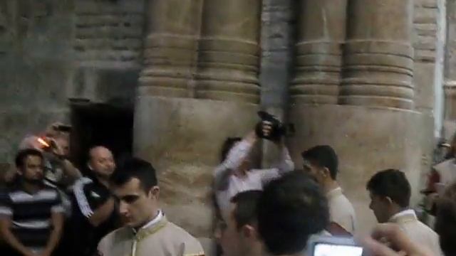 Богослужение Армянской Церкви в храме Гроба Господня.