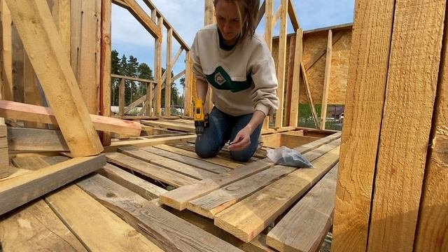 Вторая обвязка наклонных стен - Заканчиваю каркас дома