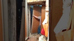 Демонтаж входной двери, производство СССР.