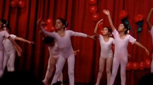 Thaís de 8 años, en el taller de ballet