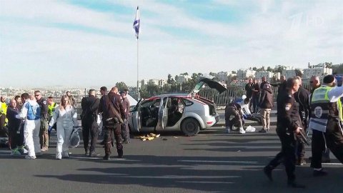 В Иерусалиме в результате теракта по меньшей мере три человека погибли, еще шестеро пострадали