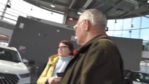 ЖЁСТКИЙ ОБМАН в АВТОСАЛОНЕ   полиция, ОБЭП ОЭБиПК и закрытие салона