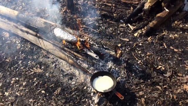 Вкуснейшие блинчики на костре! / Delicious pancakes on the fire! смотреть онлайн