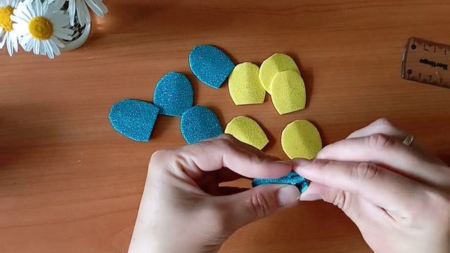 Как просто сделать цветы из фоамирана | Flowers from foamiran | Tutorial смотреть онлайн