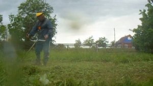 Косим траву  мотокосой Stihl fs 130
