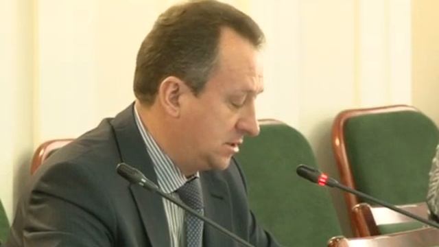 Кто должен очищать дворы от наледи снега?! смотреть онлайн