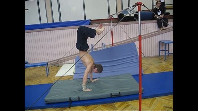 соскок с турника на руки смотреть онлайн