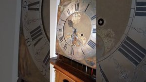 КАК ПО ЗВУКУ БОЯ НАПОЛЬНЫХ ЧАСОВ МОЖНО БЫЛО ОПРЕДЕЛЯТЬ ВРЕМЯ 300 ЛЕТ НАЗАД. ЧЕТВЕРТНОЙ БОЙ ТОГДА.