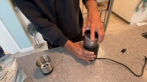 How to use the SHARDOR Electric Coffee & Seed Grinder