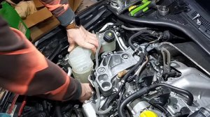 Wymiana zbiorniczka wyrównawczego w Renault Laguna III