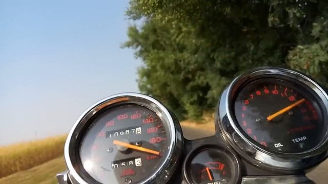 Honda CB400SF acceleration  top speed