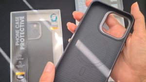 Обзор кевларового чехла от бренда Benks для iPhone 15 Pro/15 Pro Max