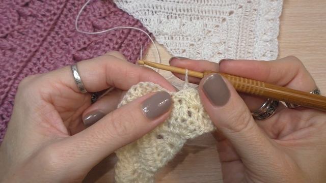 Косынка объёмным узором. смотреть онлайн