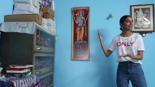 MY REAL HOUSE TOUR | Tiny Blue House | Spill The Sass смотреть онлайн