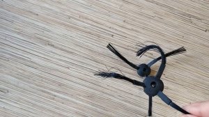 Выпрямляем усики робота пылесоса за 2 минуты