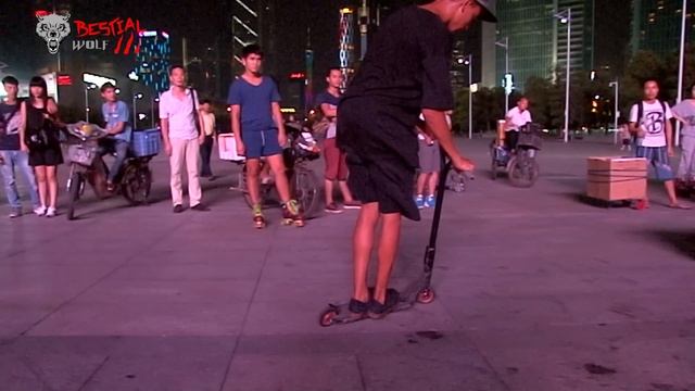 Bestial Wolf in Guanghzou - China - Slow motion смотреть онлайн