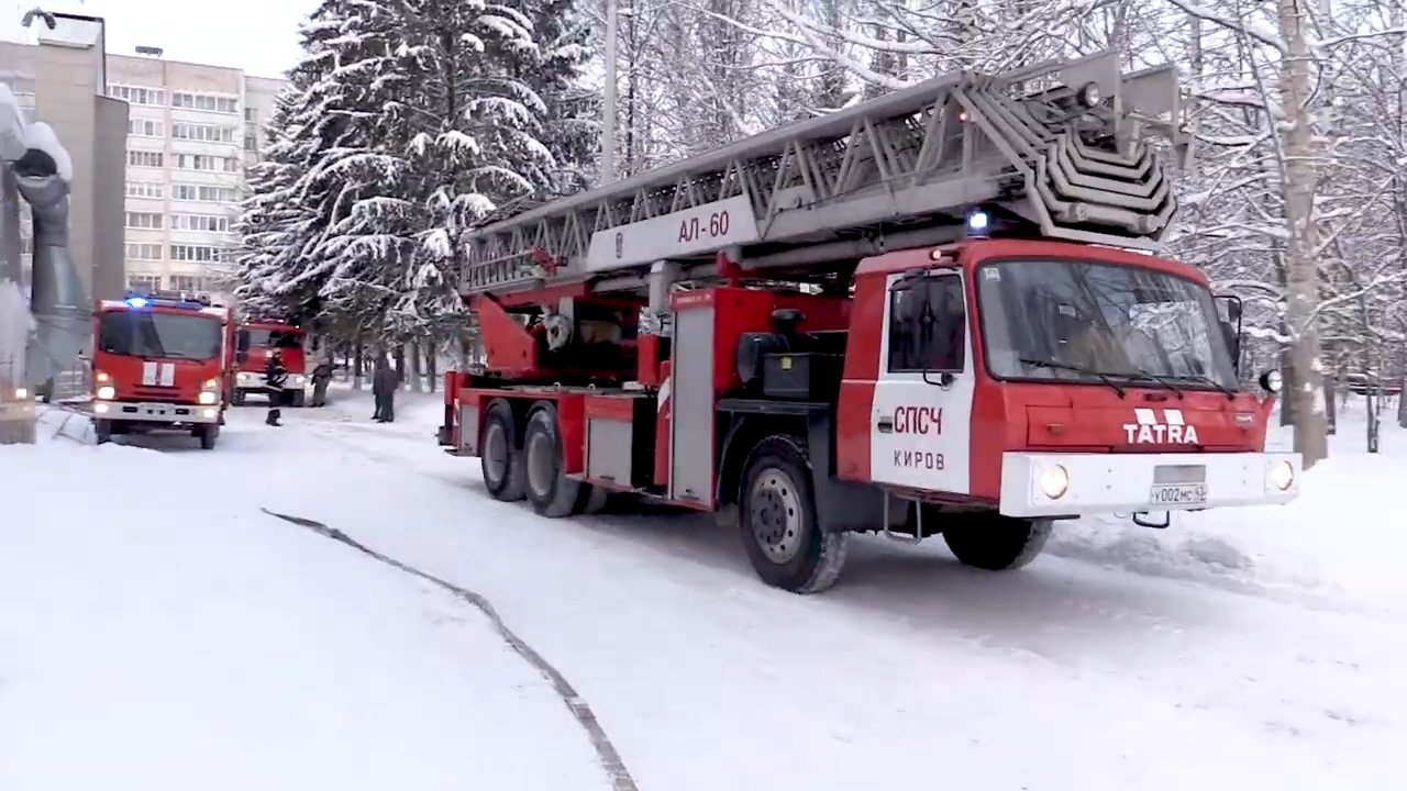 В кировском «Космосе» прошли пожарно-тактические учения