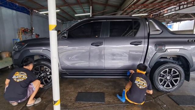 Toyota Hilux Conquest 2.4 4x2 MT смотреть онлайн