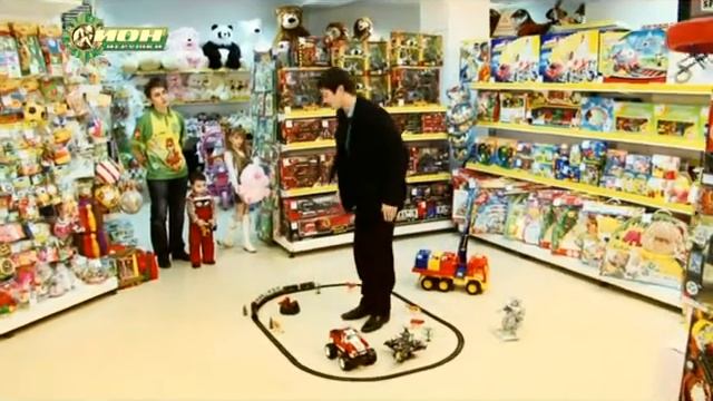 Рекламный ролик магазина игрушек "ИОН" (2010г.) смотреть онлайн