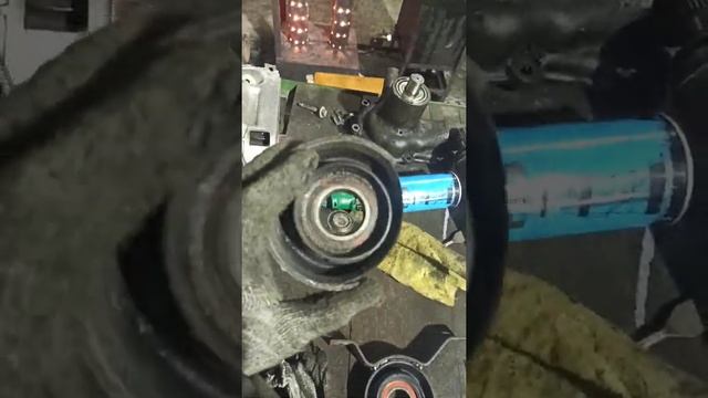 Ауди 100 quattro (кватро) Замена подвесного подшипника смотреть онлайн