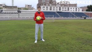 КАК СИЛЬНО БИТЬ ГОЛОВОЙ ПО МЯЧУ - 3 лайфхака | Игра и чеканка головой в футболе