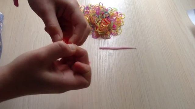 Rainbow Loom. Браслет "Лентяй" смотреть онлайн