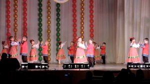 РУССКИЙ НАРОДНЫЙ ТАНЕЦ "ВО КУЗНИЦЕ"