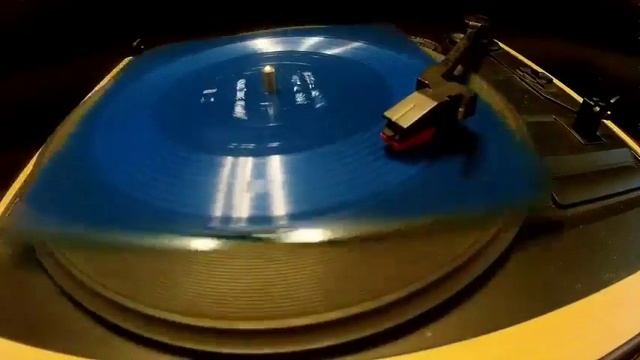 Живой винил. Сказка Цветок на земле смотреть онлайн