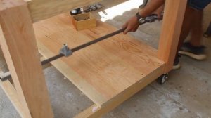 How to Make a Workbench with Built in Table Saw (Dewalt DWE7485)