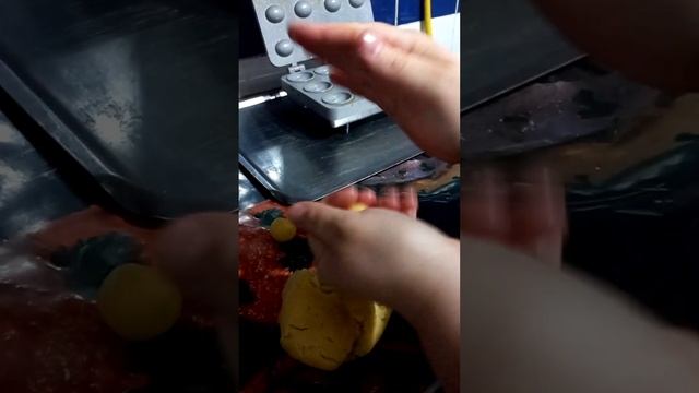 Рецепт орешков со сгущёнкой