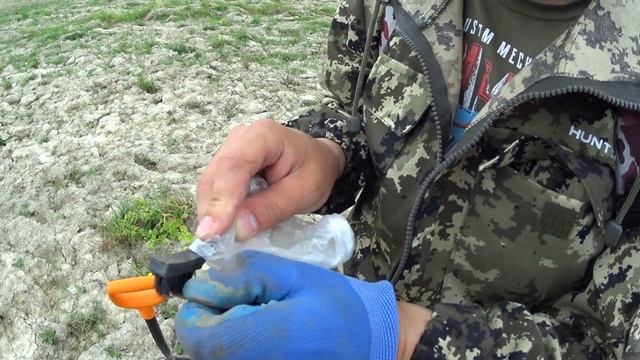 ПО СЛЕДАМ ПРОШЛОГО | НАШЛИ ЕДИНСТВЕННОЕ РАСПАХАННОЕ ТРАКТОРОМ МЕСТО | РАСПАХАННЫЕ ФУНДАМЕНТЫ