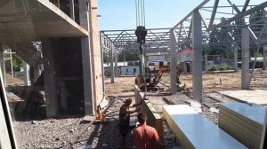 Монтаж сендвич - панели.