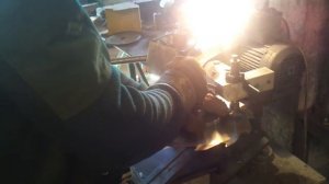 Мой коллега точит пилы для Многопила.Я точу ножи для БРУКСА