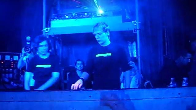 kyau vs albert walk down @big one Paradise Garage 24-03-2007 смотреть онлайн