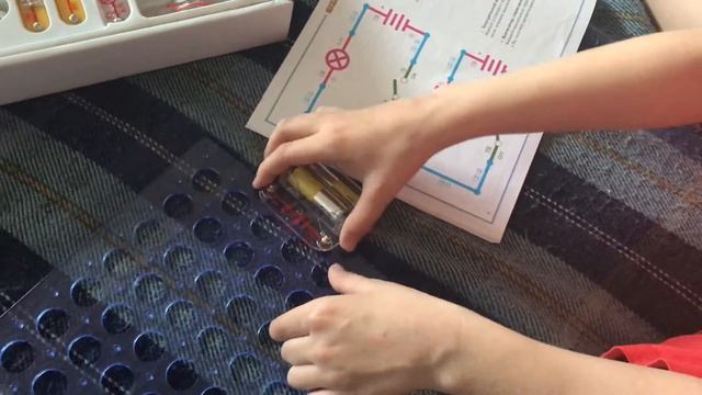 Электронный конструктор Знаток. Часть 1 смотреть онлайн