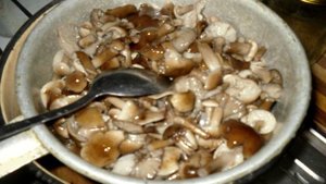 Маринованные опята с чесноком