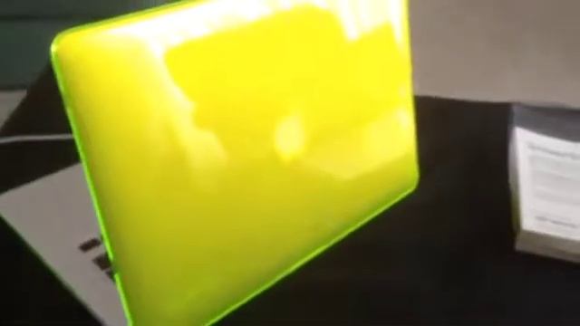 Speck Smartshell yellow macbook air 13" смотреть онлайн