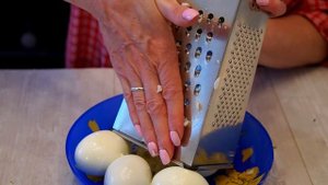 Пирожки на кефире с яйцом и зеленым луком! Простой рецепт на тесто для пирожков!