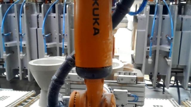 Стенд для литья сантехнических изделий под давлением