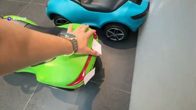 БУСТЕР ПРИЕХАЛ В САЛОН ПОРШЕ / ОБЗОР НА Porsche 718 Cayman GT4 смотреть онлайн