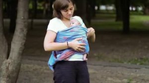 Как быстро достать ребенка из слинга-шарфа